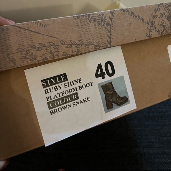 NWT Free People Ruby Platform Bootie Boots  - Brown Snakeskin. US10 / 40 - Picture 3 of 3